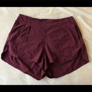 Lululemon pleated athletic shorts